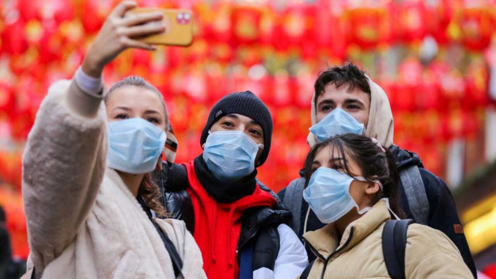 網民教路戴口罩Face ID解鎖技巧！簡單3個步驟！不脫口罩神奇開鎖！