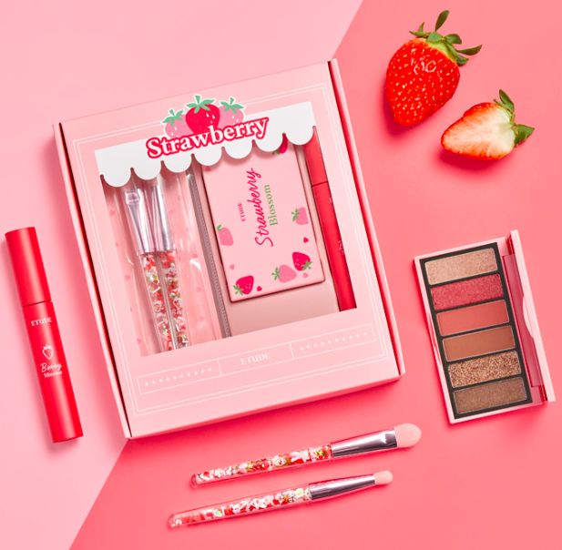 韓國Etude House X Olive Young 推出限量「草莓彩妝系列」！粉嫩百搭色調！打造春日甜美妝容！