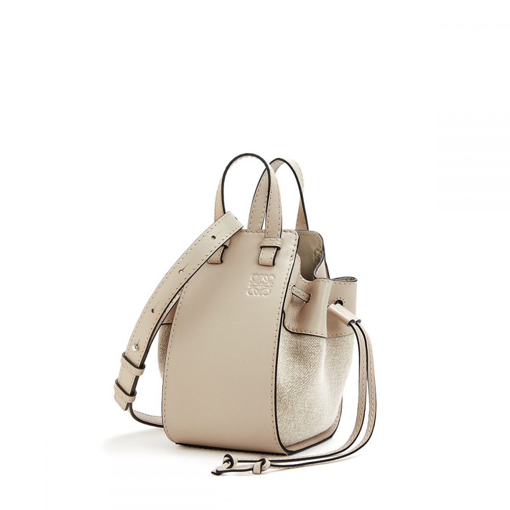 9款春夏大熱「迷你水桶袋」推介！CELINE、LOEWE、FENDI！時尚百搭、精緻實用！