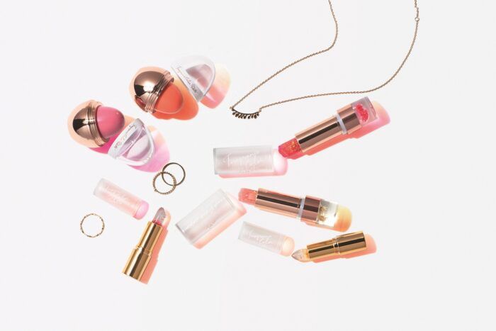 日本Afternoon Tea春日花卉彩妝！夢幻花瓣潤唇膏、指緣油！讓人瞬間入坑～