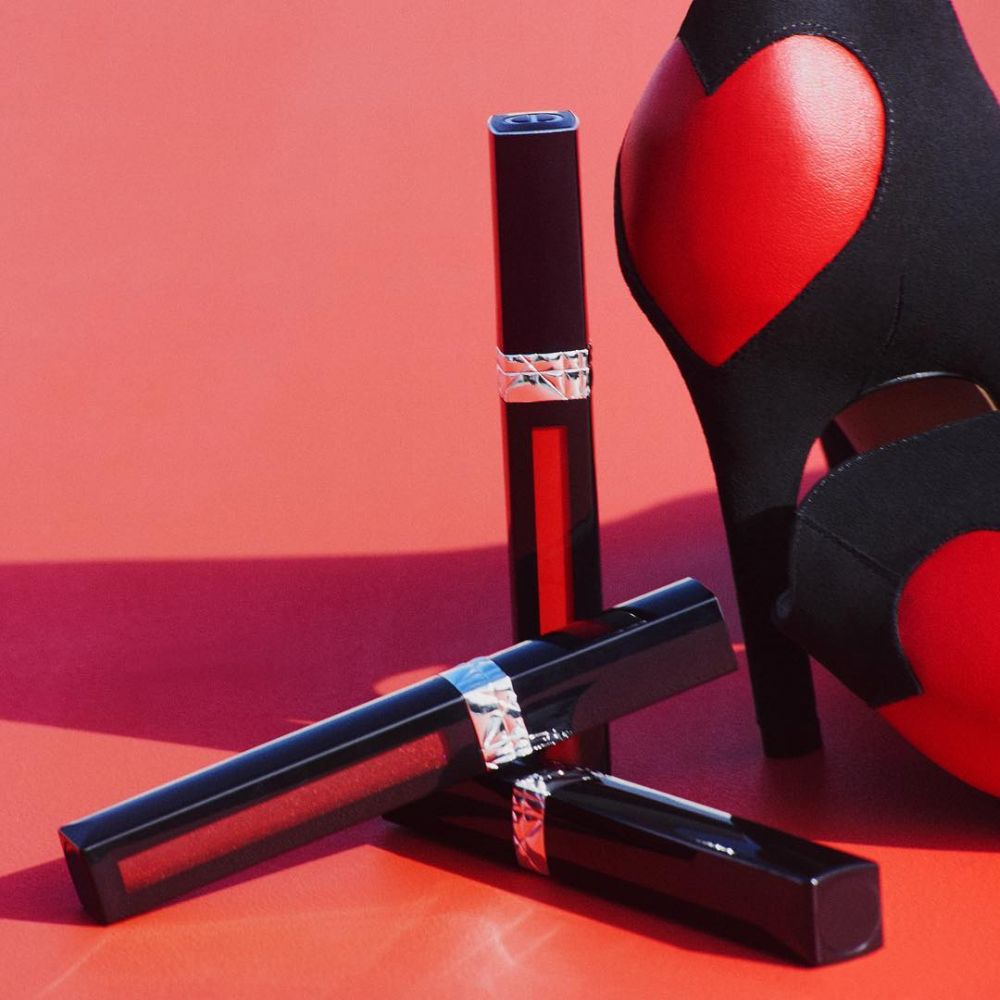 DIOR六大經典唇膏、唇釉「大熱色號」一覽！熱賣#524蜜桃奶茶色、#999經典正紅色！你入手了嗎？