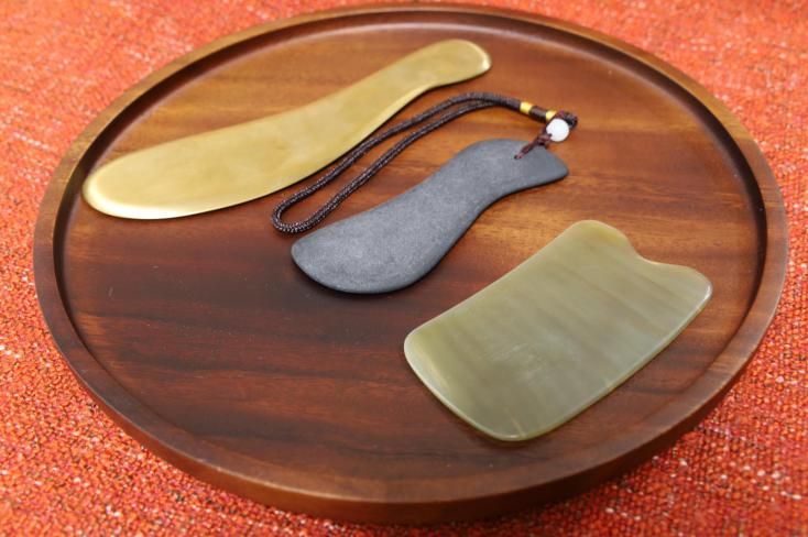 中醫拆解3大刮痧迷思！刮痧工具這樣挑選！3分鐘瘦面/去水腫！傳授4大刮痧方法！