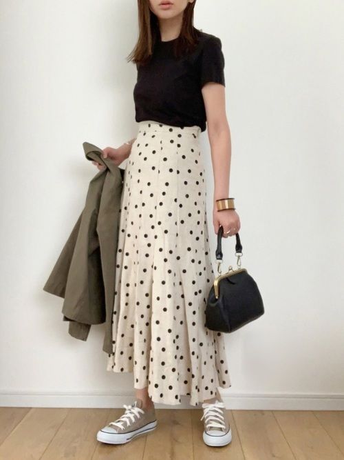 【日本達人示範】基本款黑Tee解決一周穿搭！7天不重覆！這樣穿活潑又輕盈！