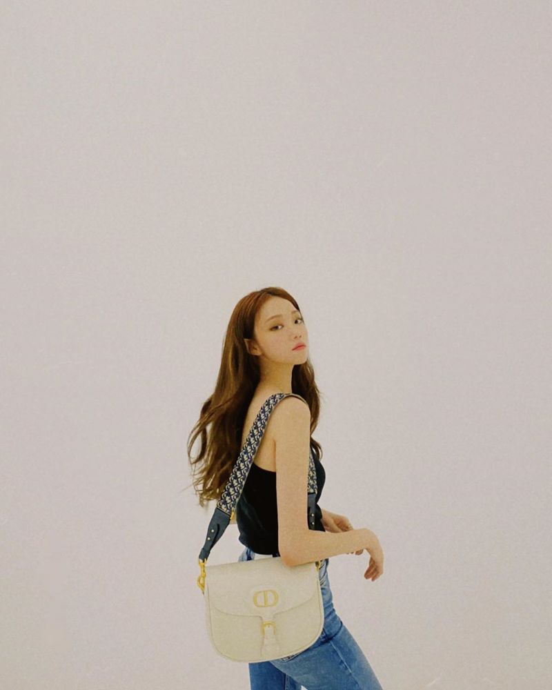 DIOR推出全新Bobby Bag！秒速風靡時尚圈！BLACKPINK Jisoo、秀智都是粉絲！