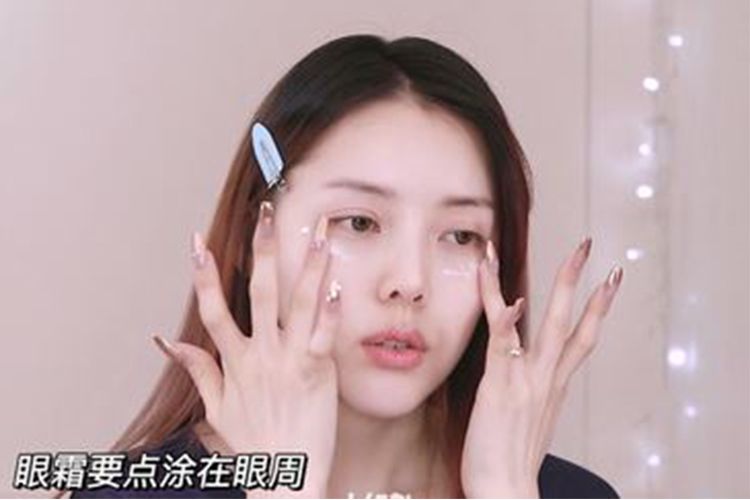 Pony示範3個小顏去水腫按摩手法！減淡眼紋/法令紋/頸紋！加強護膚品吸收！