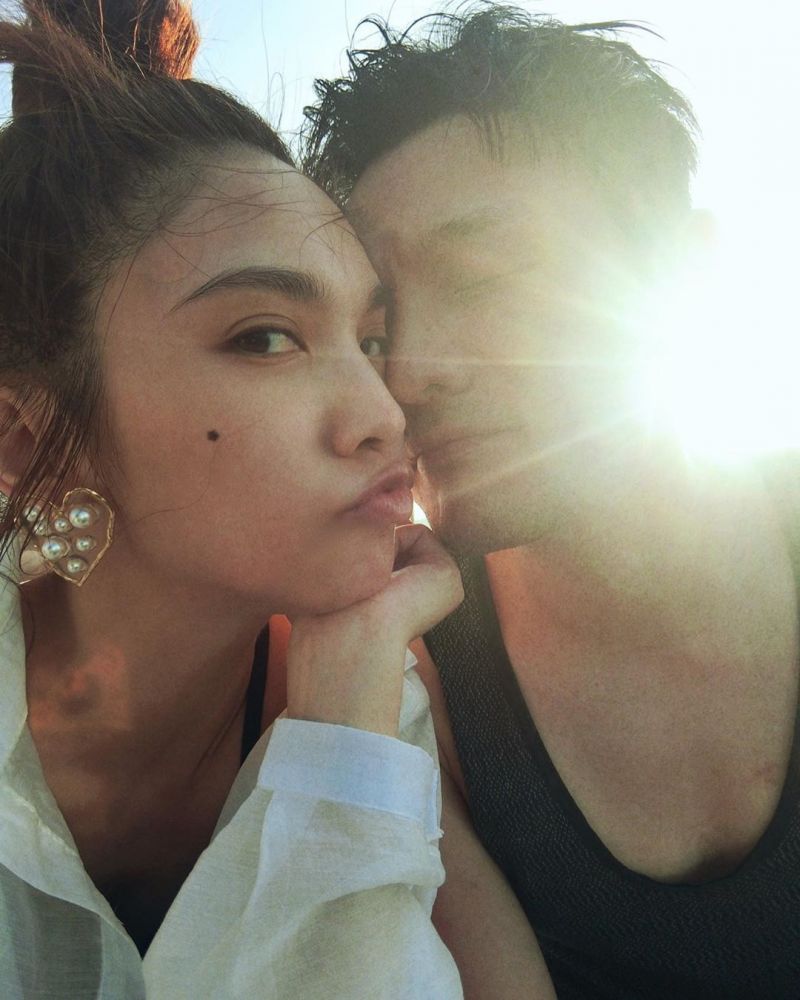 楊丞琳一年前「求婚過程」大公開！李榮浩單膝下跪、悉心準備浪漫驚喜！楊丞琳反應超可愛！