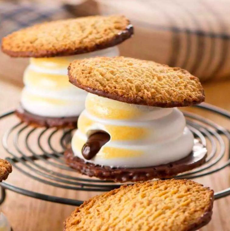 【網購攻略】精選9大超人氣日本手信！烤棉花糖餅乾、草莓花束餅 、芝士脆餅！直寄香港！