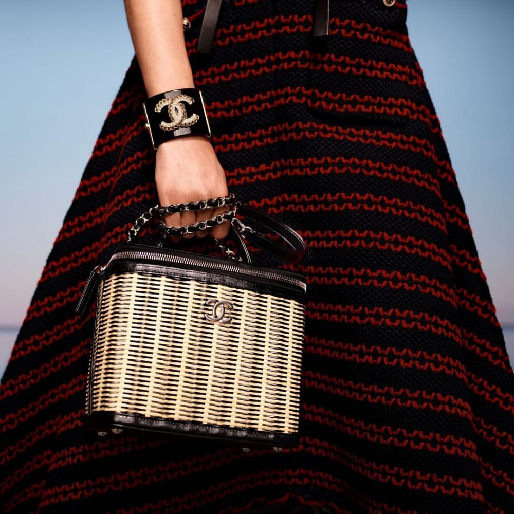 CHANEL大熱Vanity Case化妝箱手袋！必入時尚It Bag！Jessica、Jennie都是粉絲！