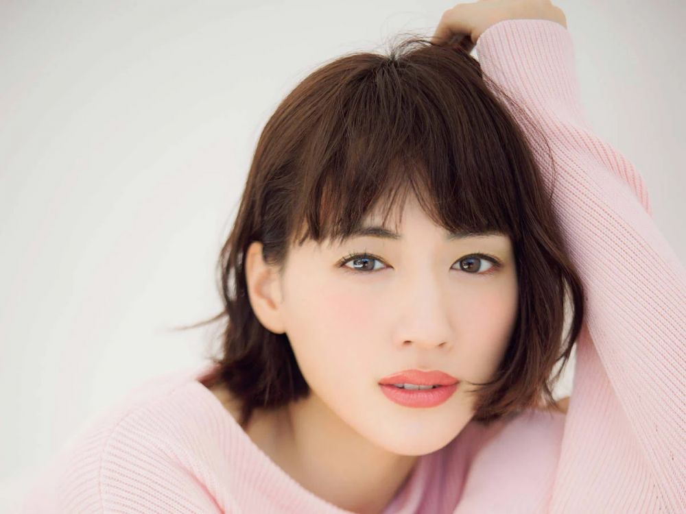 綾瀨遙6大美肌習慣公開！零磨擦護膚法！乾燥膚質「這樣」保養！