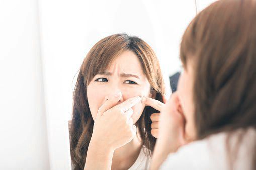 5大「破壞皮膚屏障」NG壞習慣！8成人竟常常做錯！一不留神變痘痘/敏感肌！