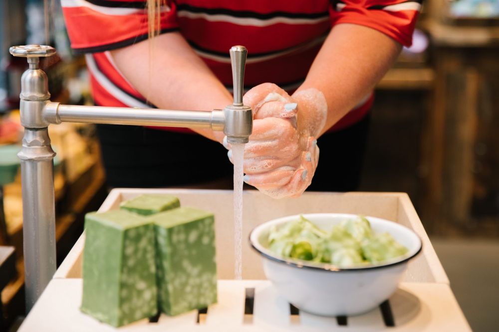 LUSH提供單次香氛皂洗手服務！能有效洗走細菌和病毒！全新推出14款常規香氛皂！