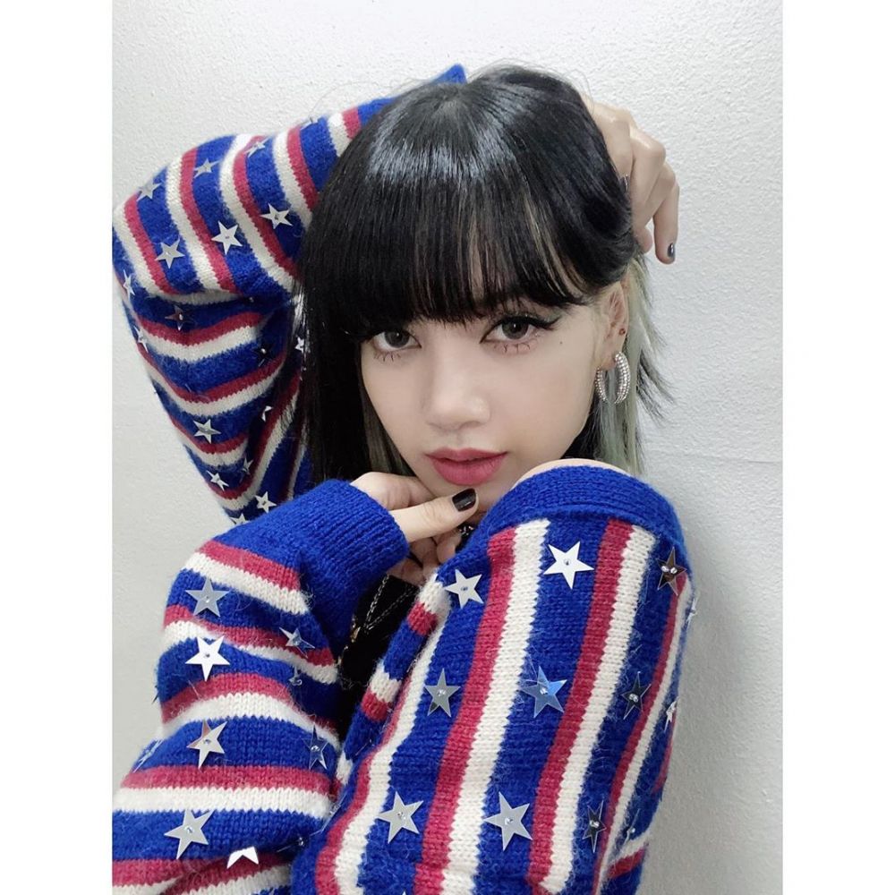 BLACKPINK LISA分享吹瀏海秘訣！簡單4步複製完美瀏海！舞台上怎樣甩動也不會走位！