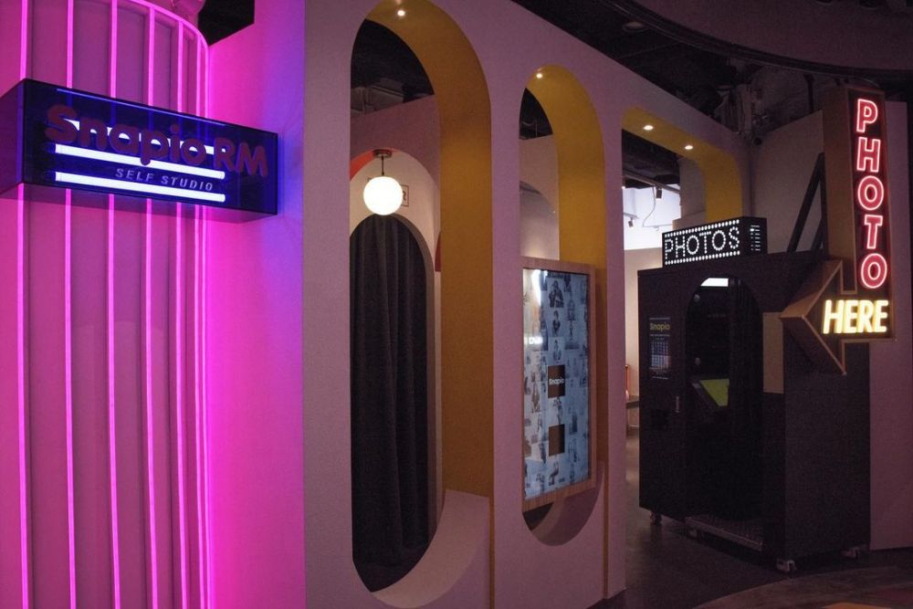 閨蜜情侶必到點！超人氣韓式自拍館登陸旺角！「人生四格」即影即有、韓星最愛黑白自助攝影！