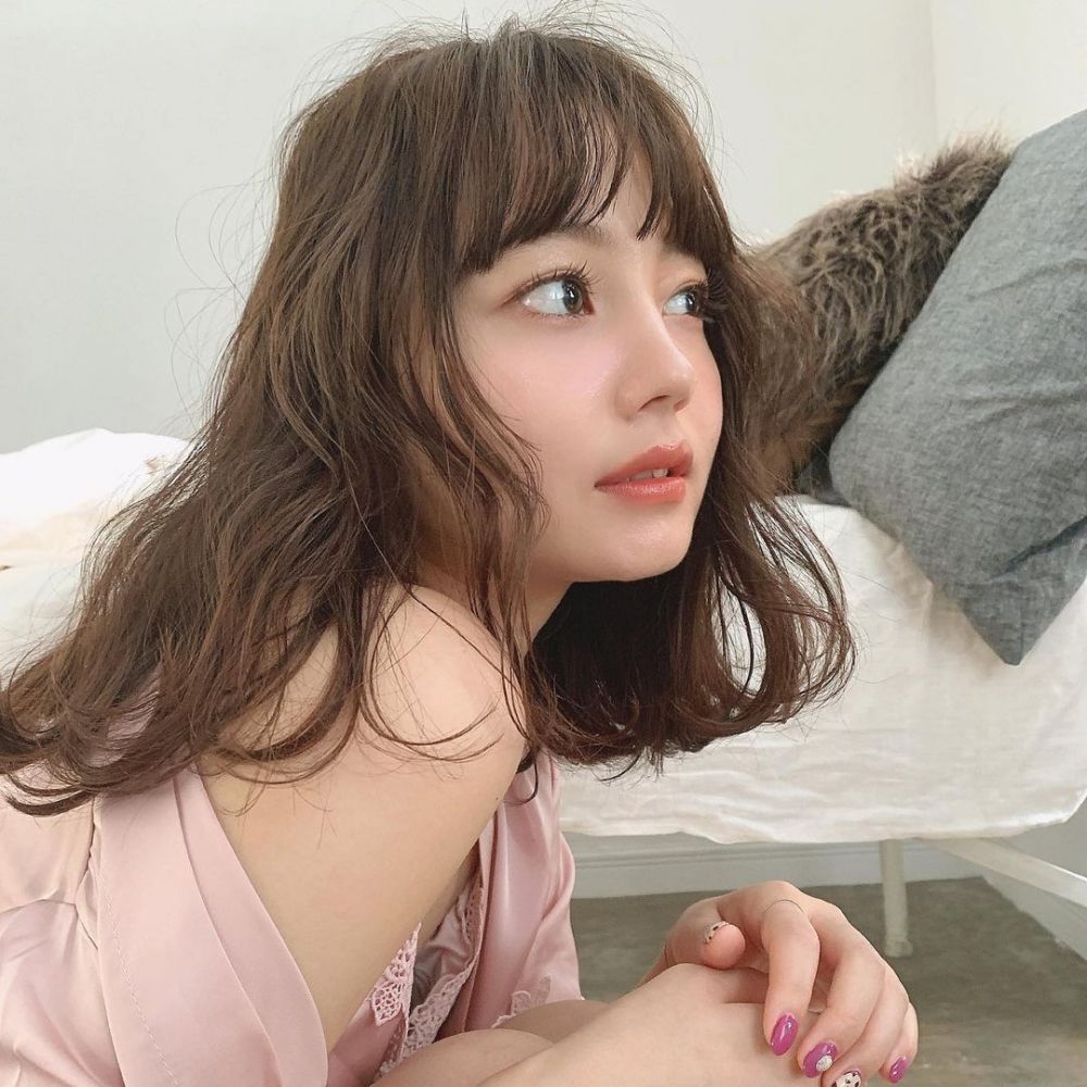 外國女生植睫毛後眼睛堆積噁心污垢！眼科醫生︰恐令細菌、蟎蟲增生！附5大護理注意事項！