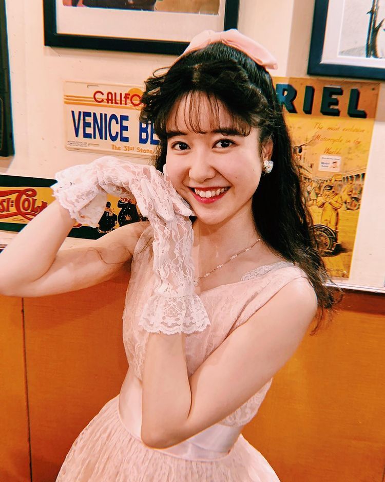 日本妹穿搭還原80年代復古風格！曾被同學取笑老土！ 沉迷「昭和」裝扮原因是？