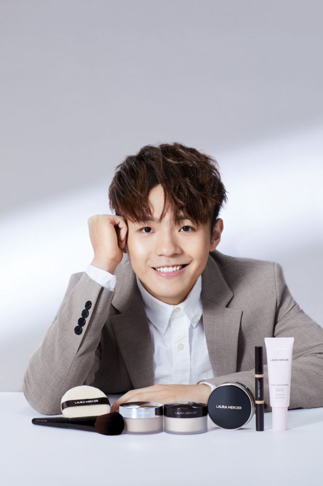 Laura Mercier x 陳卓賢Ian感光透肌套裝優惠！有機獲贈簽名蜜粉！打造無暇#MIRRORskin！