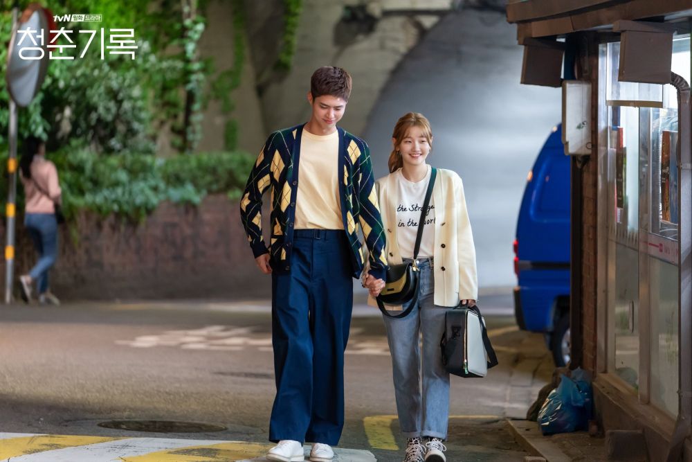 【情侶熱話】一百分女友送手作「MacBook」！不眠不休精心製作！惹網友羨慕：別人家的女友！