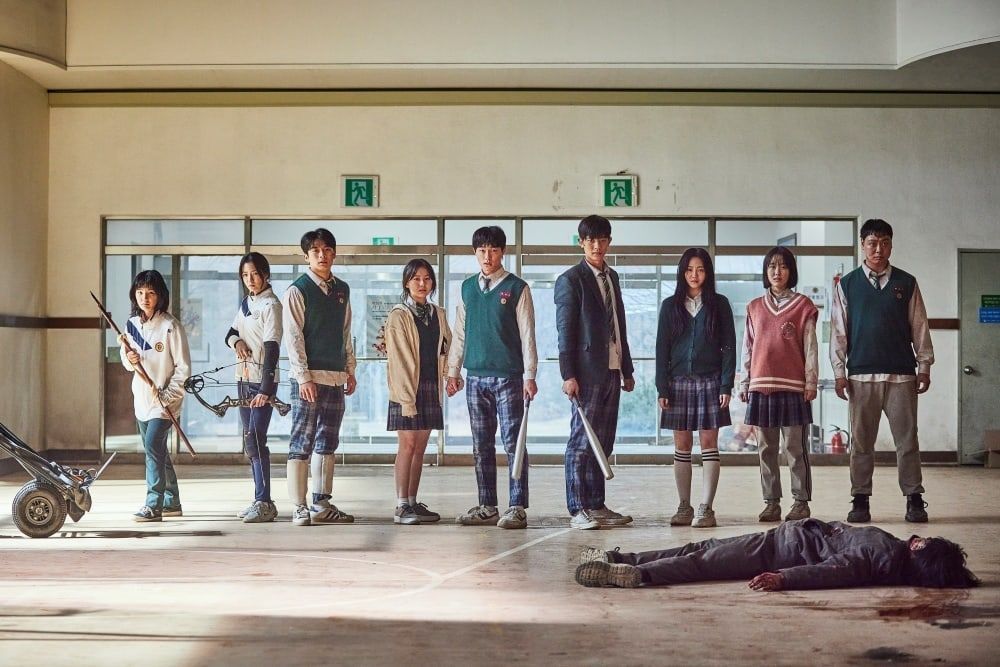 Netflix《殭屍校園》上架1天即登榜首！8位演員介紹！朴所羅門/趙怡賢CP人氣超高！