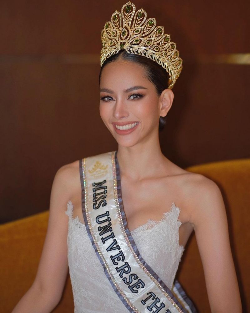 2022泰國環球小姐冠軍成長經歷超勵志！父母都是清潔工！自嘲童年「在垃圾堆長大」！