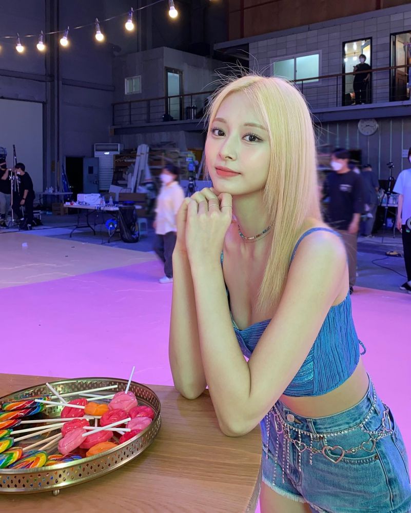 TWICE子瑜漂超淺金髮毛躁髮質成焦點！IG嘆：「頭髮傷了好多...」附女生染髮後護髮技巧！