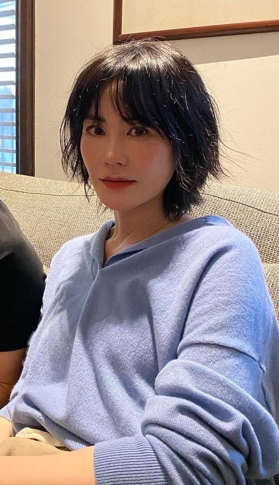 53歲王菲無濾鏡近照曝光狀態引熱議！隔18年再合作王家衛！網友留言「顯老態」！