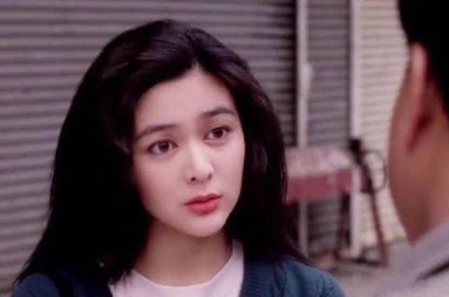 關之琳迎60歲生日狀態驚艷！曬美腿青春味濃！網民讚：不老女神！