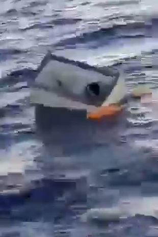 巴西漁民木船入水 真人版《少年Pi的奇幻漂流》！ 無水無糧冰箱漂流11日終獲救 
