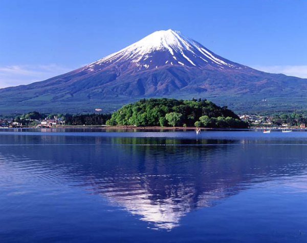 日本富士山超抵一日遊優惠 6去河口湖賞楓+Outlet購物 