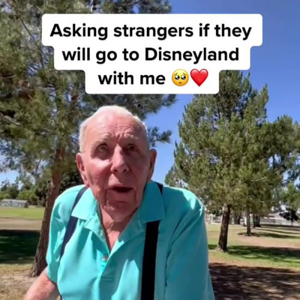 慈善家邀請100歲老翁免費去迪士尼 同遊世界最快樂地方 短短一天竟有驚人轉變？ 