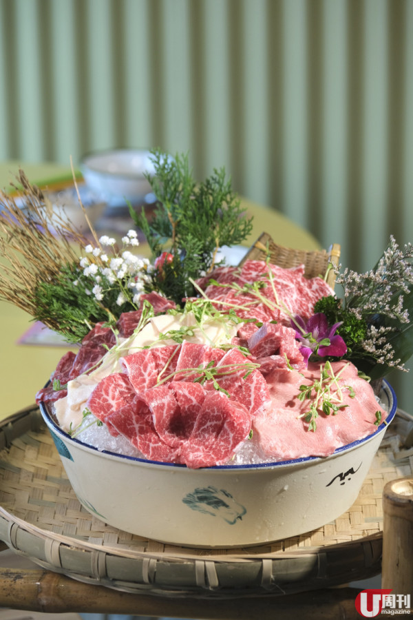 陀地大排檔賣港式火鍋 鎮店卜卜蜆 / 豪華用料沙嗲鍋&nbsp;