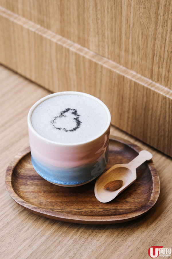 老字號涼茶舖開 CAFE 火麻仁拿鐵 / 氮氣五花茶 / 養生福袋烏冬