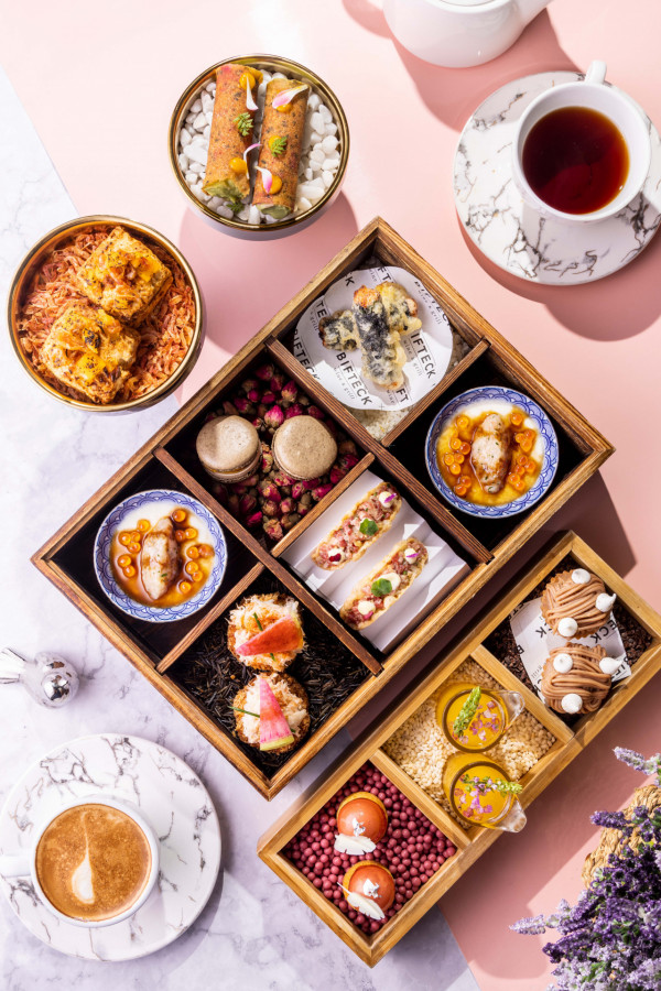 灣仔扒房BIFTECK推出「四人同行，一人免費」優惠   兩小時無限暢食澳洲藍青口／無限暢食迷你A5和牛漢堡伴炸薯條／無限暢飲啤酒及葡萄酒