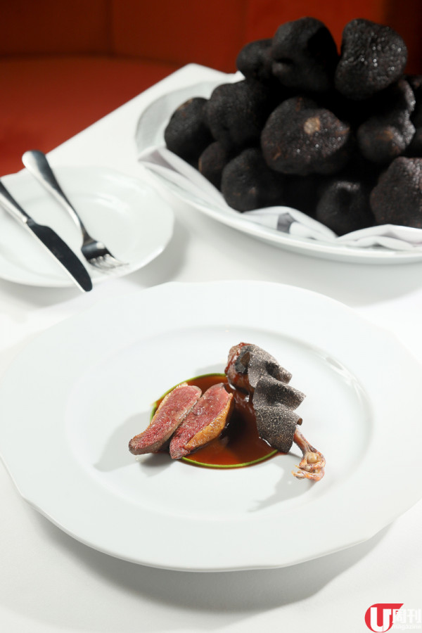 白松露王 Chef Bombana&nbsp; 松露主題餐廳 / 大歎時令秋冬松露 &nbsp;