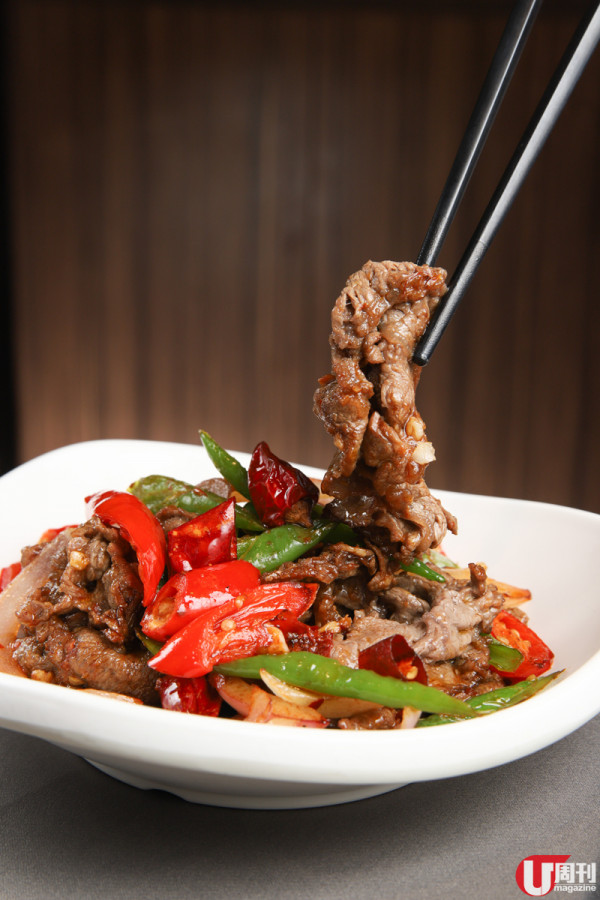 名店總廚自立門戶  自創昇華版辣子雞 / 風味雞煲