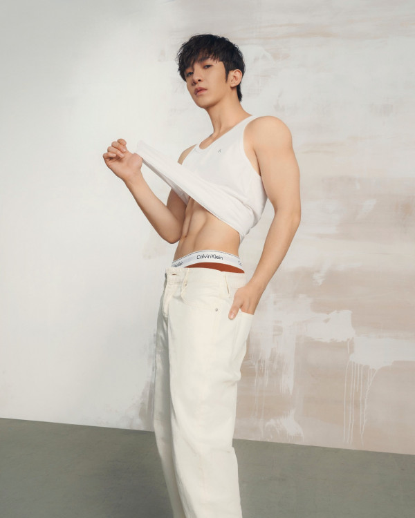 姜濤Anson Lo最新廣告照曝光 同款Calvin Klein內褲最平$187