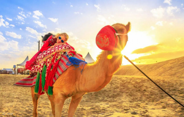 世界盃2022 | 卡塔爾首都多哈周邊景點推介 一日遊行程！沙漠衝沙/參觀內海/騎駱駝賞日落 