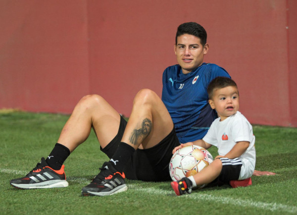 占士除了是位實力球星，更是有名的好爸爸，育有9歲大女Salomé Rodríguez Ospina及2歲細仔Samuel Rodriguez de Lima。