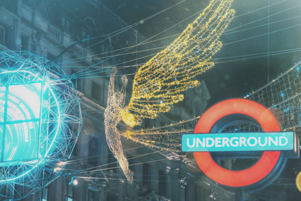 英國自由行2022|倫敦攝政街聖誕燈飾正式回歸 經典天使燈飾超唯美!