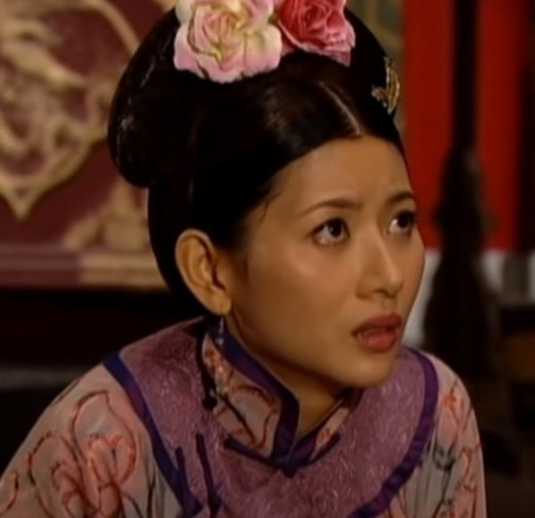 陳霽平於2004年憑《金枝慾孽》寶嬋姑姑一角獲提名TVB「本年度我最喜愛的飛躍進步女藝員」。
