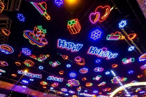 香港開蓬巴士「聖誕夜遊」 限時買一送二優惠！$107起睇聖誕新年燈飾+夜景