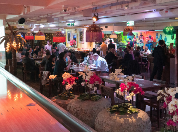 週末好去處｜西貢偽泰國一日遊！無繩Wakesurf/海景泰國餐廳/泰國風情保齡球酒吧
