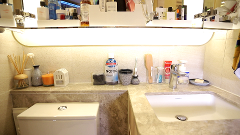 日本認證收納師教你！ 整理廁所鏡櫃+鋅盆櫃小貼士 平價小物將物品分區+充分利用懸空收納位 