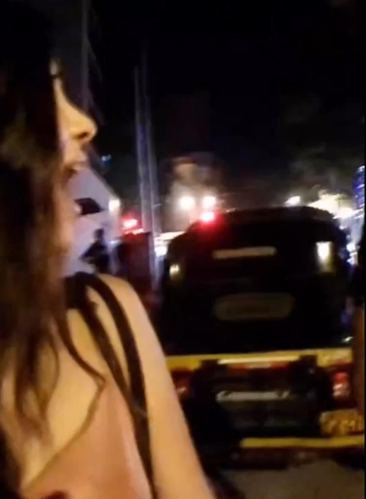 韓女孟買街頭直播遭騷擾強吻 成功走甩15秒一擰頭更可怕 