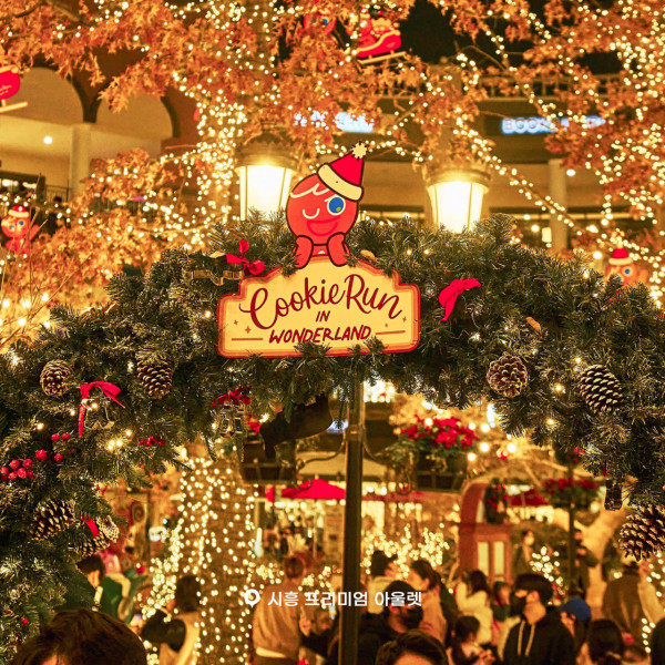首爾Outlet化身歐洲夢幻童話小鎮 設大型薑餅人打卡位+聖誕市集 