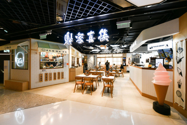荃灣港式餐廳推雞煲放題買一送一優惠！  人均$149任食麻辣雞煲+火鍋配料