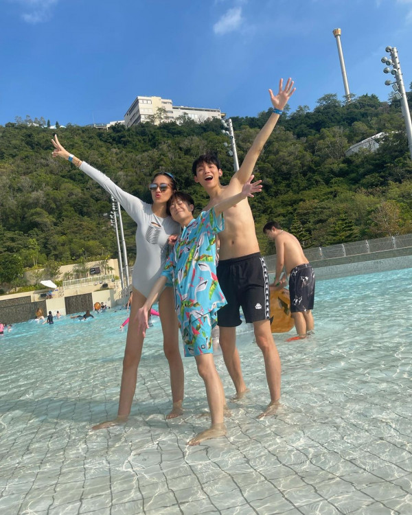 更多陳敏之近照