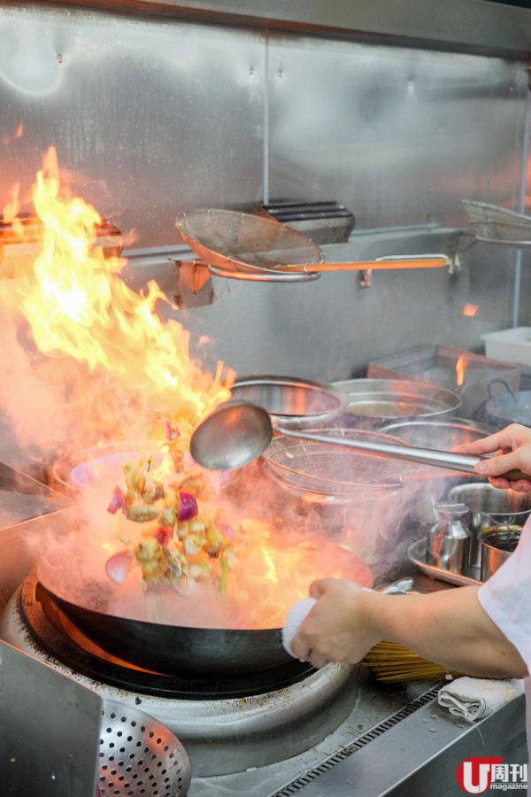 楚撚記 7,500 呎新店 鳥巢拔絲香燒脆腩仔 / 黃金蟹粥