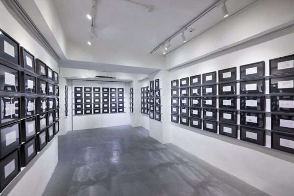 含蓄《在你面前獻上一束花》畫展 感謝生活中悲喜同行的人