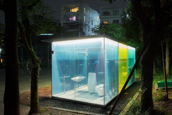 東京「透明公廁」故障！入面被看光光 官方解釋1原因而致 不是第一次發生 