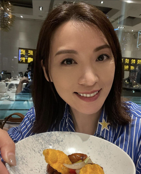 51歲性感美魔女與老公相識7周年晒恩愛 曾歷夫妻房事不協調後離婚收場